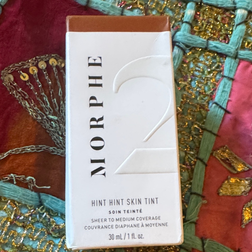 NIB Morphe Hint Hint Skin Tint in mocha concealer